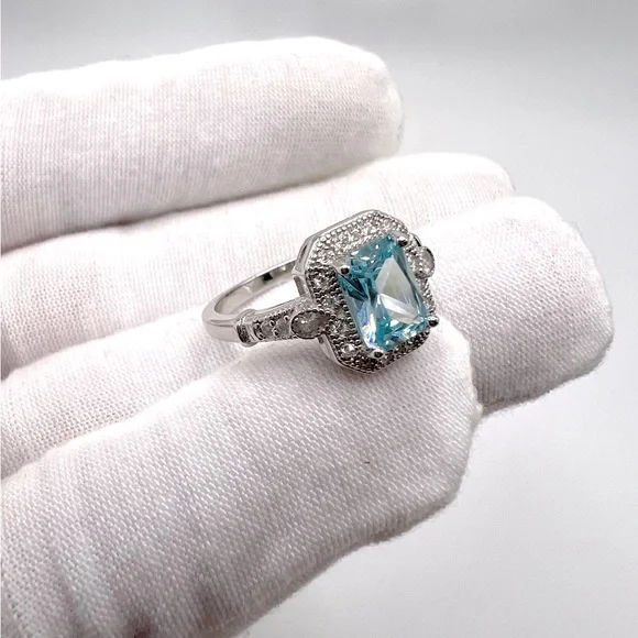 .925 Sterling Silver Aquamarine Cz Ring - Picture 5 of 16
